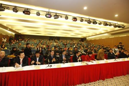 u=2001484019,2846554872&fm=23&gp=0