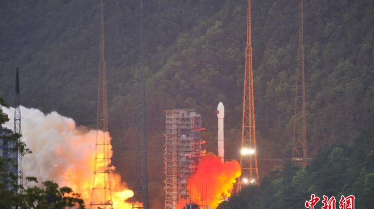 中国首颗高通量通信卫星实践十三号发射成功