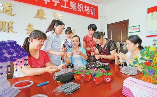 安徽省全椒县&ldquo;巧手创富&rdquo;带动残疾人就业