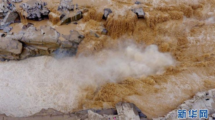 黄河壶口瀑布水量增大气势磅礴