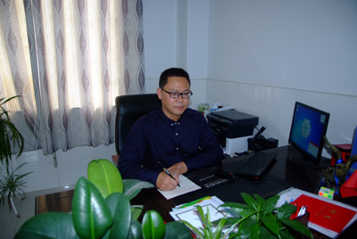 倪四维工作照片