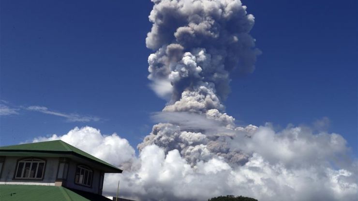 菲律宾马荣火山喷发危险上升