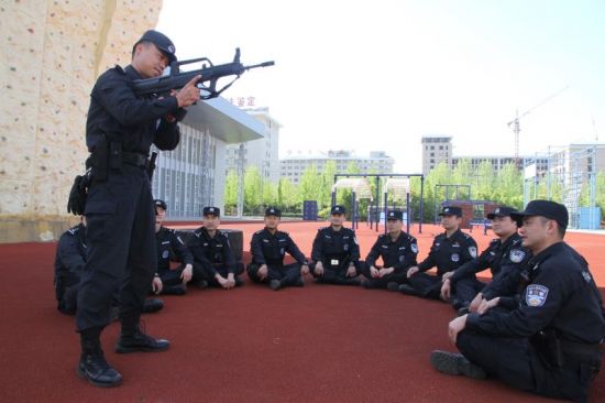 5P(`YEZC)%991)D7J@5FMJ1