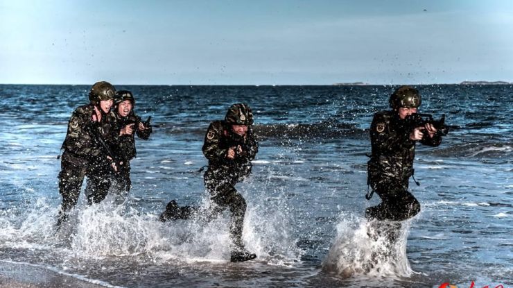武警特战队员“魔鬼周”训练