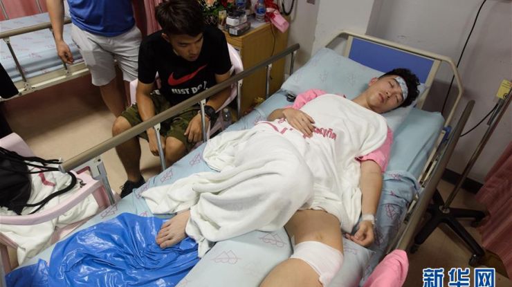 “凤凰”惊魂幸存者