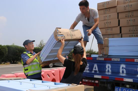 骄阳烤验下的安全卫士