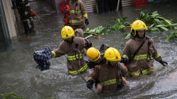 超级台风“山竹”袭击粤港澳 逆风逆水而上者！