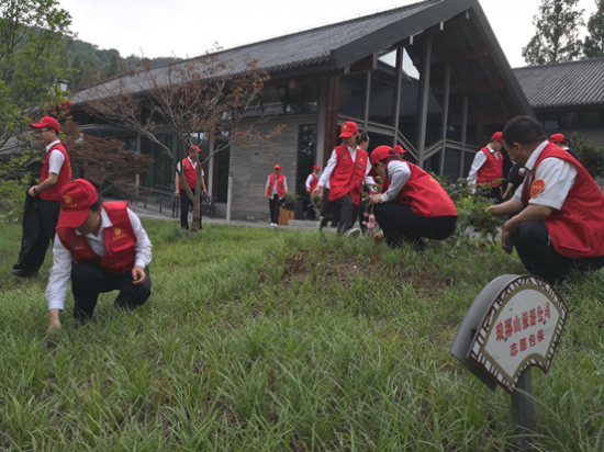 `UQ15GGIB99NNXTI7{UMYQK