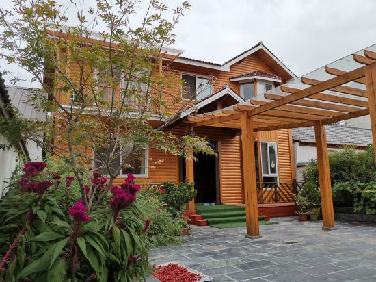 陆郢村民居新貌。季晓佳摄