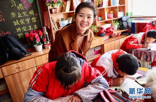 (在习近平新时代中国特色社会主义思想指引下——新时代新作为新篇章·习近平总书记关切事·图文互动)(4)青春的颜色是什么?