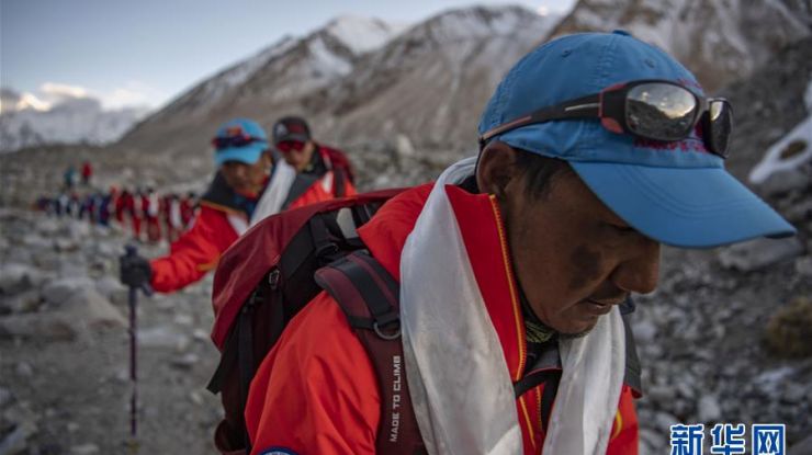 2020珠峰高程测量登山队全体队员安全返回大本营