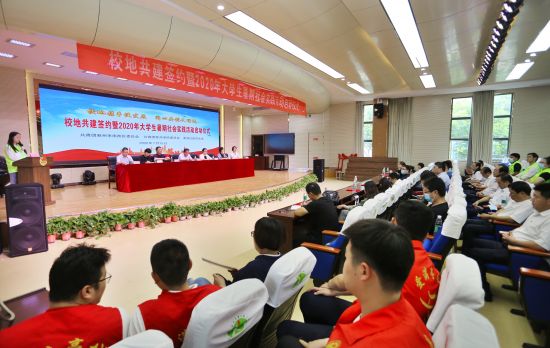 563d4b3df64c1b7564603a422f2f2e3