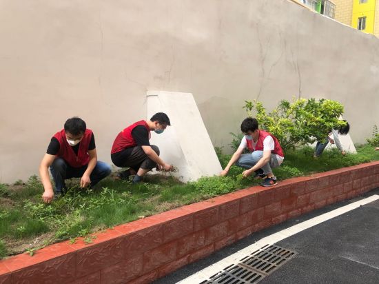 1F1D643D4392CF07E4E0F3E955EB403E