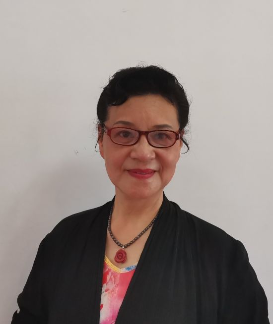 完颜嫒利证件照