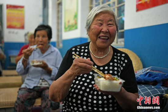 安徽淮南：安置点上第一夜