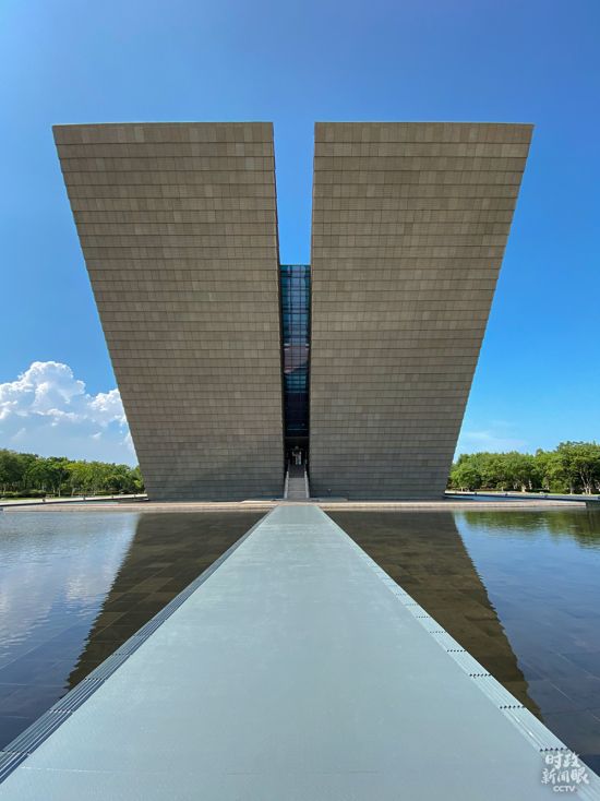 时政新闻眼丨从长江到巢湖，习近平关切这些紧要事