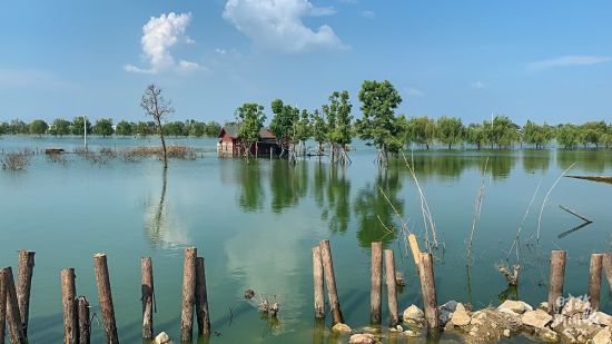 时政新闻眼丨从长江到巢湖，习近平关切这些紧要事