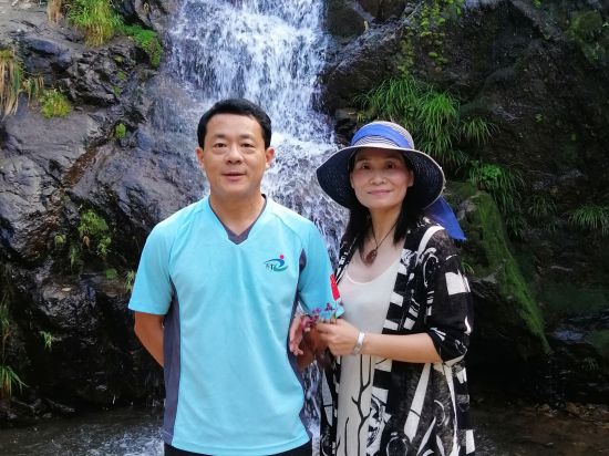 刘江淮（左）钟家钫（右）