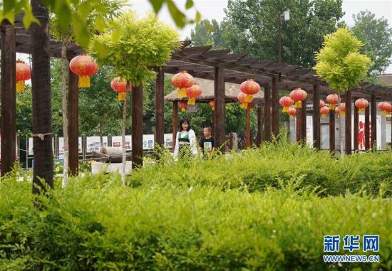 (走向我们的小康生活·图文互动)(4)小山村办起“骑行俱乐部”——乡村变富变美带来的新鲜事