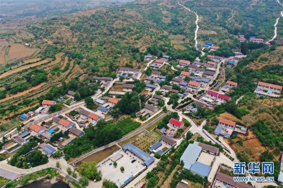 (走向我们的小康生活·图文互动)(5)小山村办起“骑行俱乐部”——乡村变富变美带来的新鲜事