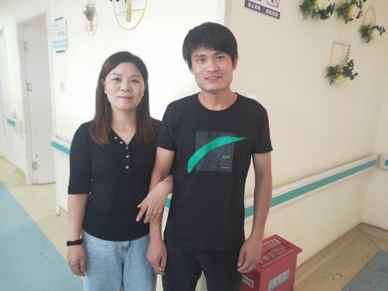 庄义林（左）庄史锁（右）合照