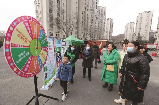 f925b906-ce35-4dd3-bf6d-1a7528e7a30e