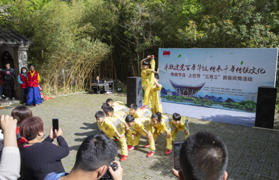 K%(@S`3JEQC%FS~ZKFM27LS