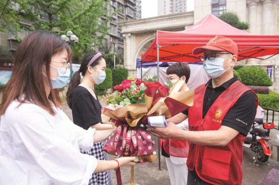 f58d97d8-6c2d-41ee-8c23-2d9f822dd767