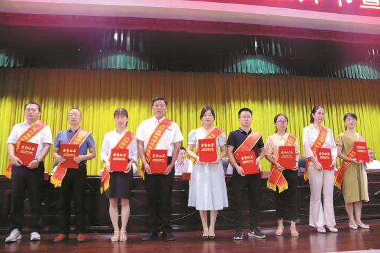 4087e555-62b0-4d56-a662-366d4a10efe2