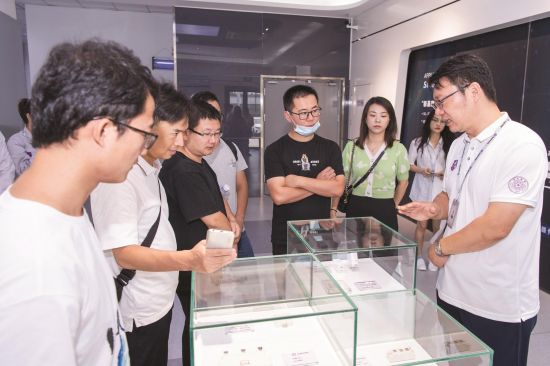 c806f5e7-7a54-4a72-b0a9-717714b312a2