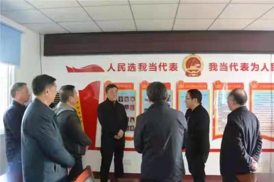 市人大常委会副主任沈中林深入琅琊区督导“代表评营商 助力‘亭满意’”主题活动开展情况。