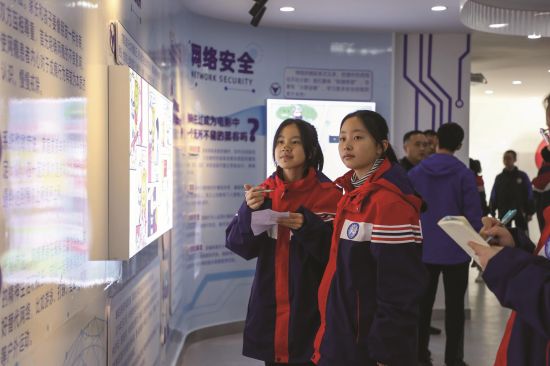 59b33885-5b89-4180-b85c-ebfd08fcfdc1