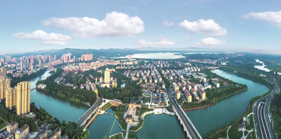 碧水环绕美家园(一等奖) 王凤祥/摄