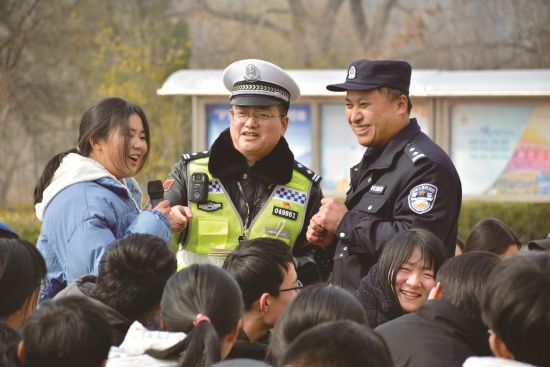 ca3411b9-5919-4684-abb4-afbdec947232