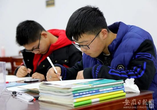 4318765aa0b0b9fc5cd010eb680f7f86