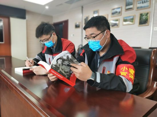 滁州局组织开展“喜迎二十大 书香快递行”读书交流活动2.jpg