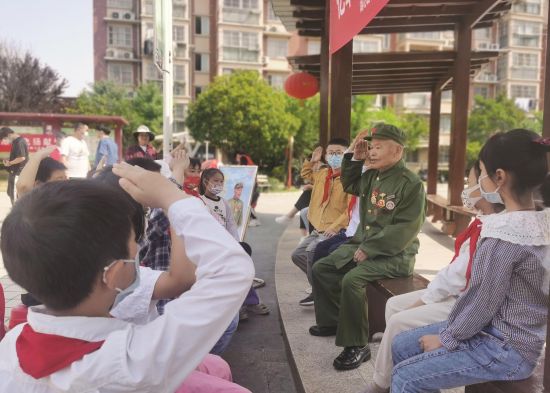 01e8f75b-6947-4c6e-a19d-a611f4238515