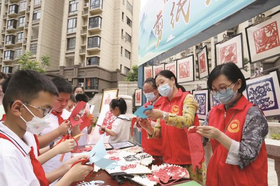 0003c0b9-8b26-42d1-a577-47b1976b7d47