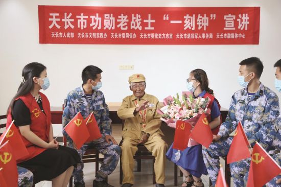 23f23d25-6e5b-48b8-ad28-7e58405bce67