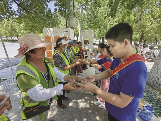 5dce340b-b0e6-4895-a2ac-3a5beaef845c