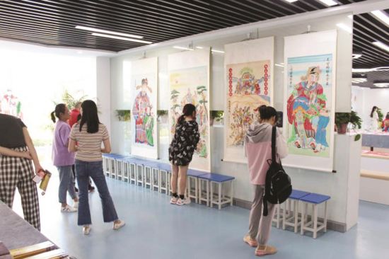 f83394e5-f8bf-4e56-8dfc-76f4f9aad4dc