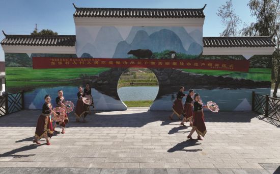 f44123b5-c215-41f5-bcd8-f27939f8bac6