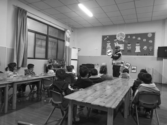 d5c36121-3542-4d16-9fcf-30062cab8809