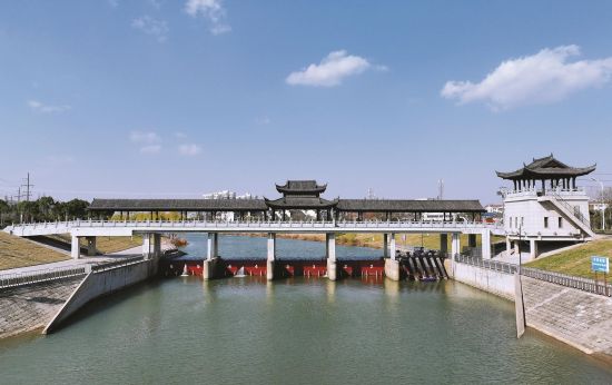 056c12dd-f250-43aa-9e84-474013e3a628