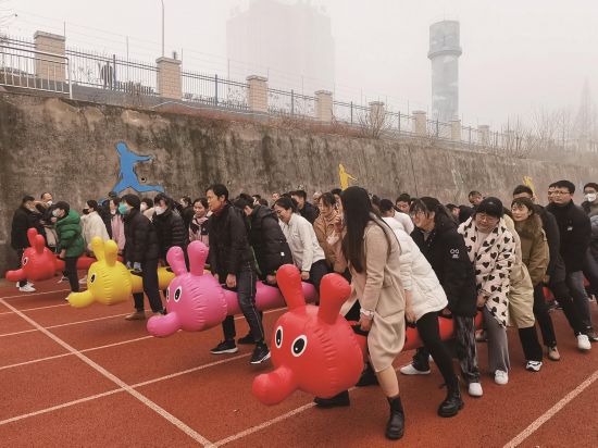 e0fd18ff-5ef6-4abf-993c-6ac569065e43