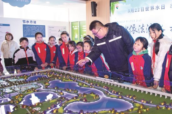 ae0776eb-b36d-41a6-8886-149c72cb31c5