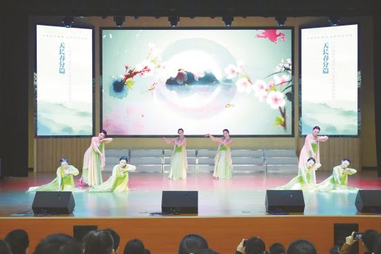 b5e97384-b910-4fd6-8529-37ee29017f9c