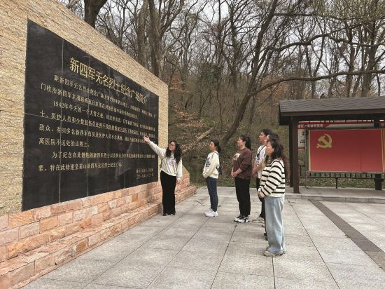 e2dbe5e2-0c80-414b-b1a6-774f8e7a1688