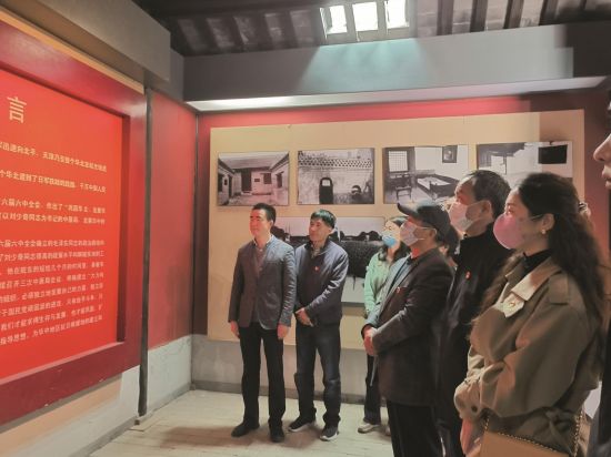 cdb678b2-b9cc-44d7-8d67-347f3e831561