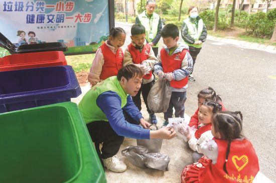 ef7f4be6-6d6c-48b4-8082-23d068671210